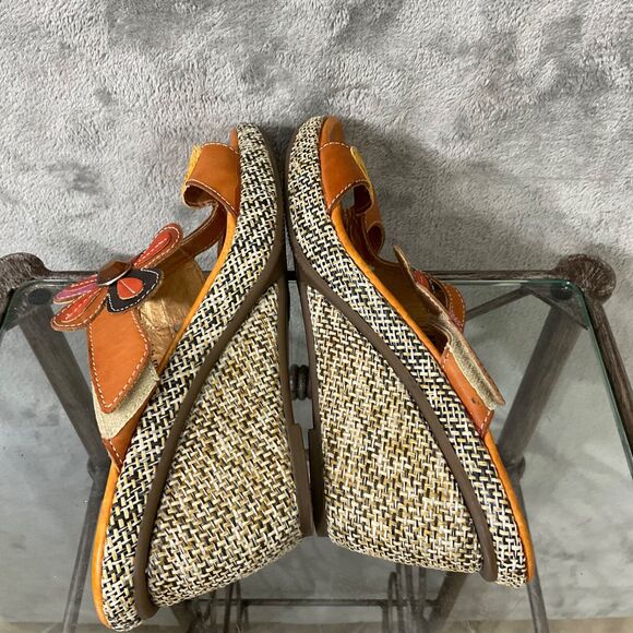 L'Artiste Spring Step Riviera Leather embellished wedge Sandal Women US 9 EUC - Picture 5 of 10